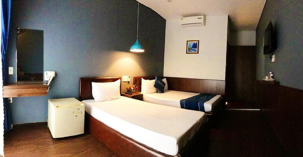Quan Quan Hotel Da Nang Exterior foto